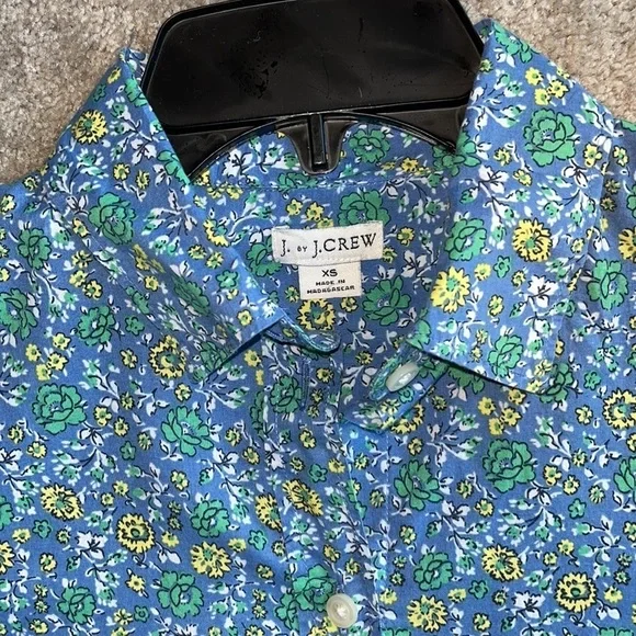 J. Crew "Ditsy" floral button up blouse Size XS - Picture 5 of 11